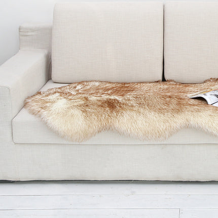 Irregular Faux Fur Rugs Super Soft Fluffy Faux Sheepskin Rugs Deerskin Pile Non-Slip Backing Shaggy Rug Pads