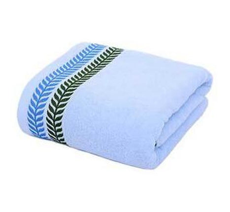 1 Pack Cotton Bath Towel Embroidered Cotton Jacquard Design, Soft and Highly Absorbent