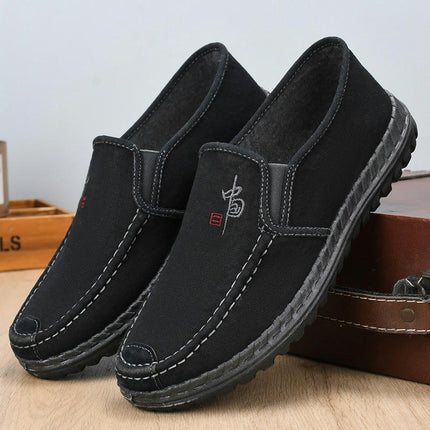 Men Breathable Lightweight Slip-on Shoes Comfortable Outdoor Casual Stylish Shoes