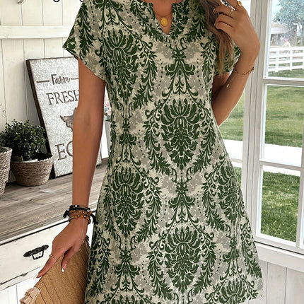 Batwing Dress - Women's Short Sleeve Notched Neck Vacation Dress for Summer - Comfortable Dresses