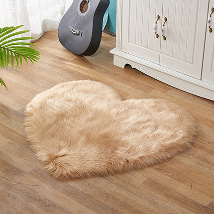 Fluffy heart shaped rug -Faux wool skin plush room carpet -Soft and non-slip bedroom carpet- Suitable for home Living Room Sofa Floor Bedroom